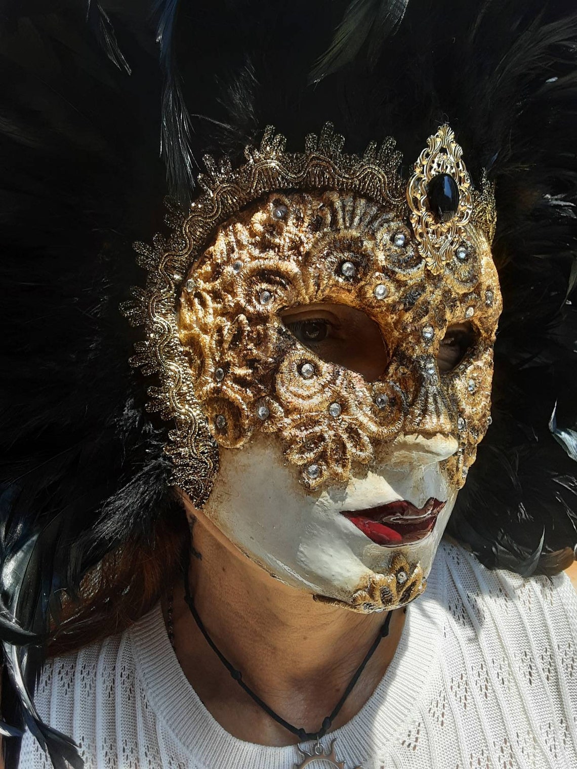 Eyes wide shut handmade mask in gold leaf cartapeta Etsy