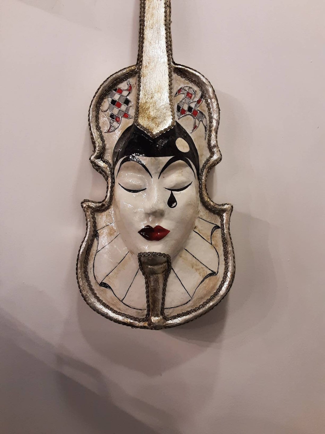 Violin Pierrot Original Mask, in Papiermâché and Handmade, Hand Made