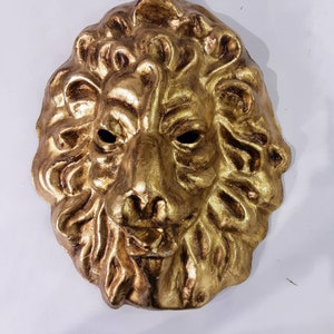 Venetian Mask Lion of Venice in papier-mâché large size in gold leaf