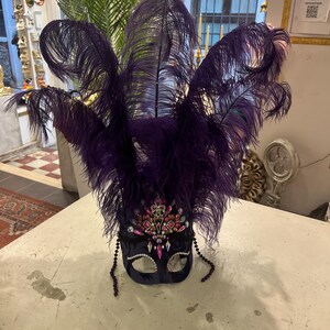 Colombina Original Venetian Mask Swan in papier-mâché, hand-decorated with feathers and crystals, hand made, paper mache mask, Venetian mask
