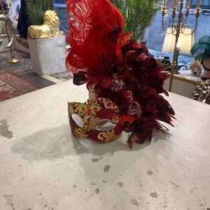 Colombina Original Venetian Mask Swan in papier-mâché, hand-decorated with feathers and crystals, hand made, paper mache mask, Venetian mask