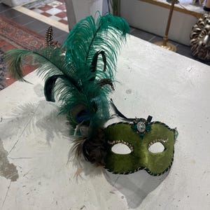 Colombina Original Venetian Mask Swan in papier-mâché, hand-decorated with feathers and crystals, hand made, paper mache mask, Venetian mask