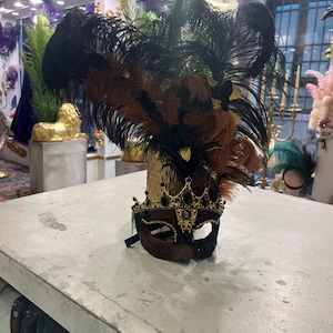 Colombina Original Venetian Mask Swan in papier-mâché, hand-decorated with feathers and crystals, hand made, paper mache mask, Venetian mask