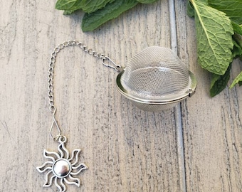 Stainless steel loose leaf tea strainer