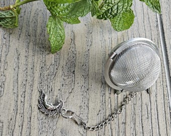 Stainless steel loose leaf tea strainer with moon charm