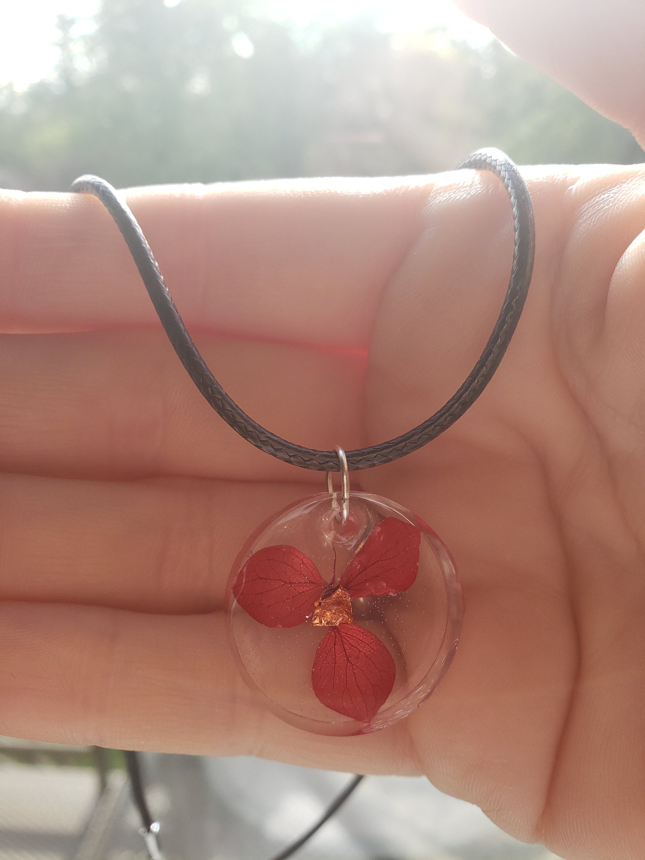 Resin Floral Jewelry, Circular Dried Red Flower Resin