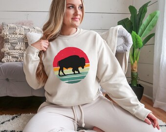 Retro Sunset Bison Sweatshirt - Hoodies, Buffalo Shirt, Wyoming Shirt, Bison Lover T-Shirt, Cute Buffalo Gift, Christmas Wildlife Shirt