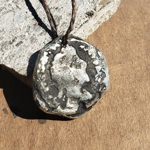 Collar de monedas romanas hecho a mano