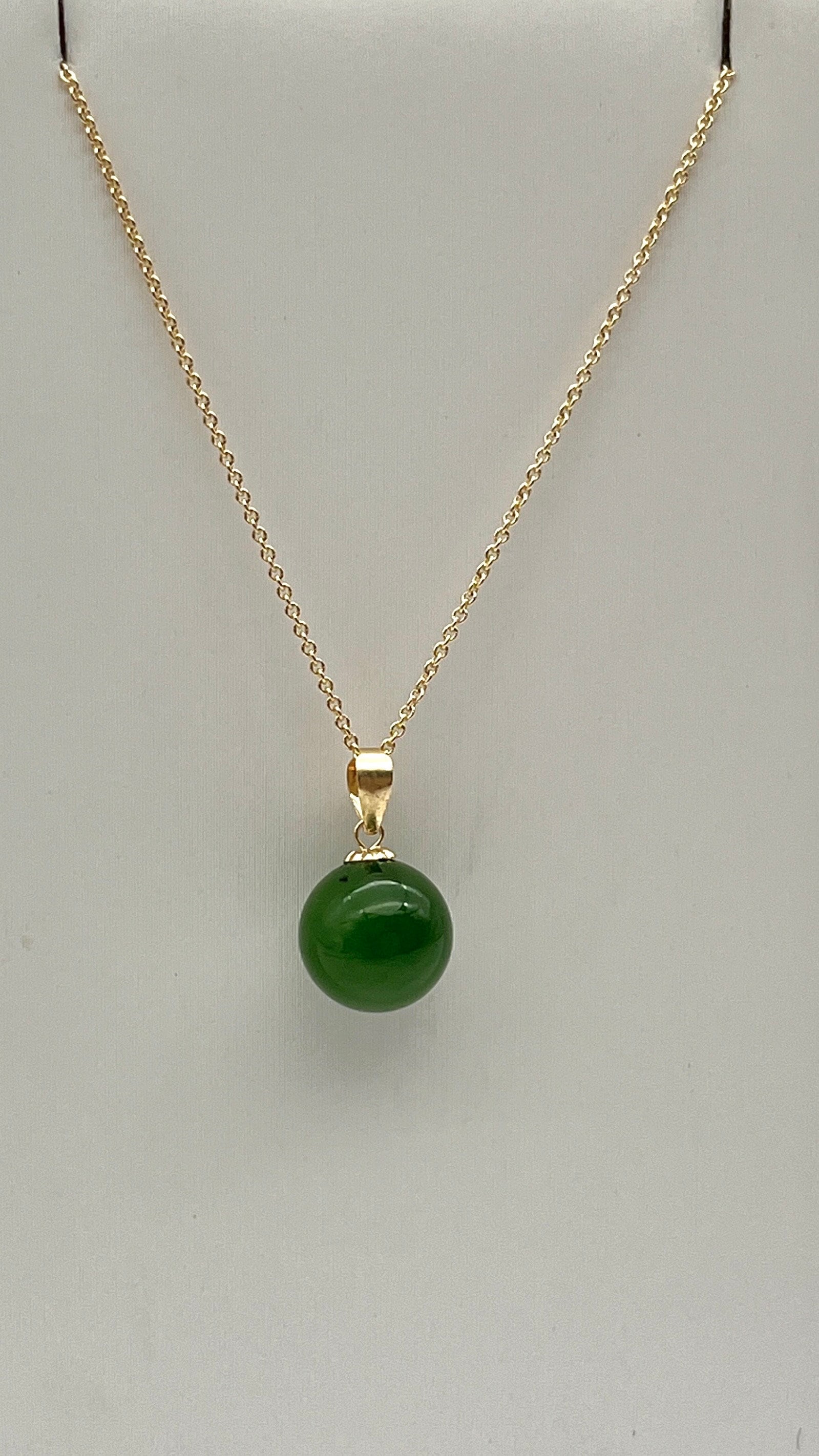 18K Gold Nephrite Jade Pendant Necklace: 9mm Round BC Jade - Etsy