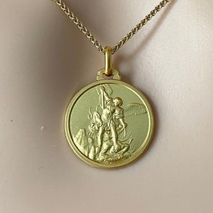18K Gold Saint Michael Pendant, 18mm Round Gold Medallion, Gift for Police, Gift for Soldiers, Gift for Doctors, Mothers Day Gift