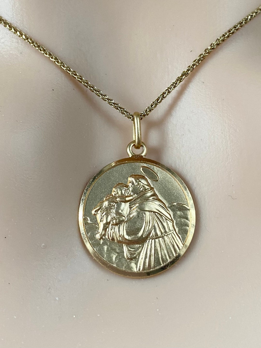 Saint Anthony Pendant, 20mm, 18K Solid Gold Medal, Patron of Lost
