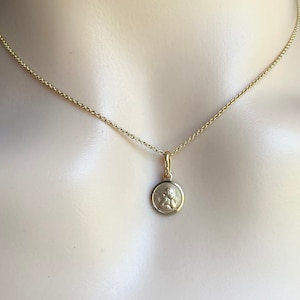 Schutzengel Anhänger, 8 MM 14K Solid Gold Runde 3D Design Engel Halskette, Solid Italienisches Gold, Religiöser Schmuck, Baby Taufe Geschenk