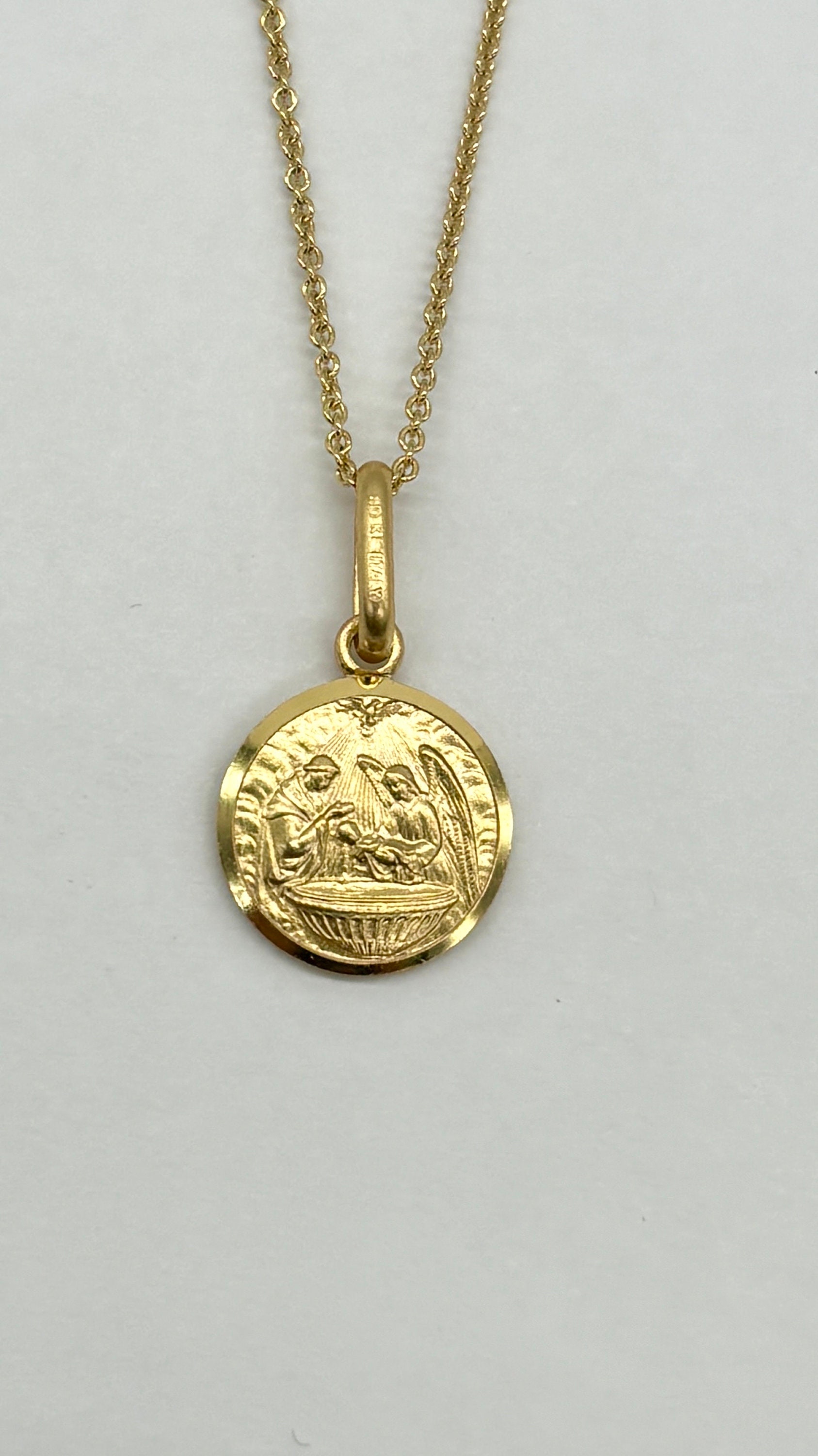 Collier En Or 18 Carats Avec Pendentif Médaille Religieuse - Occasion - Or Massif