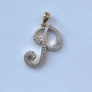Colgante con inicial P, collar con inicial grabada en oro de 10 quilates con diamantes, regalo para el Día de la Madre, regalo de cumpleaños para mujer.