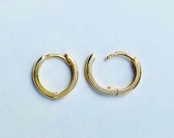 10K Gold Huggie Hoop, Mini Flat Hoop Huggie, Small Plain Huggies, Everyday Earrings, Birthday Gift for Women,  Mother’s Day Gift For Wife