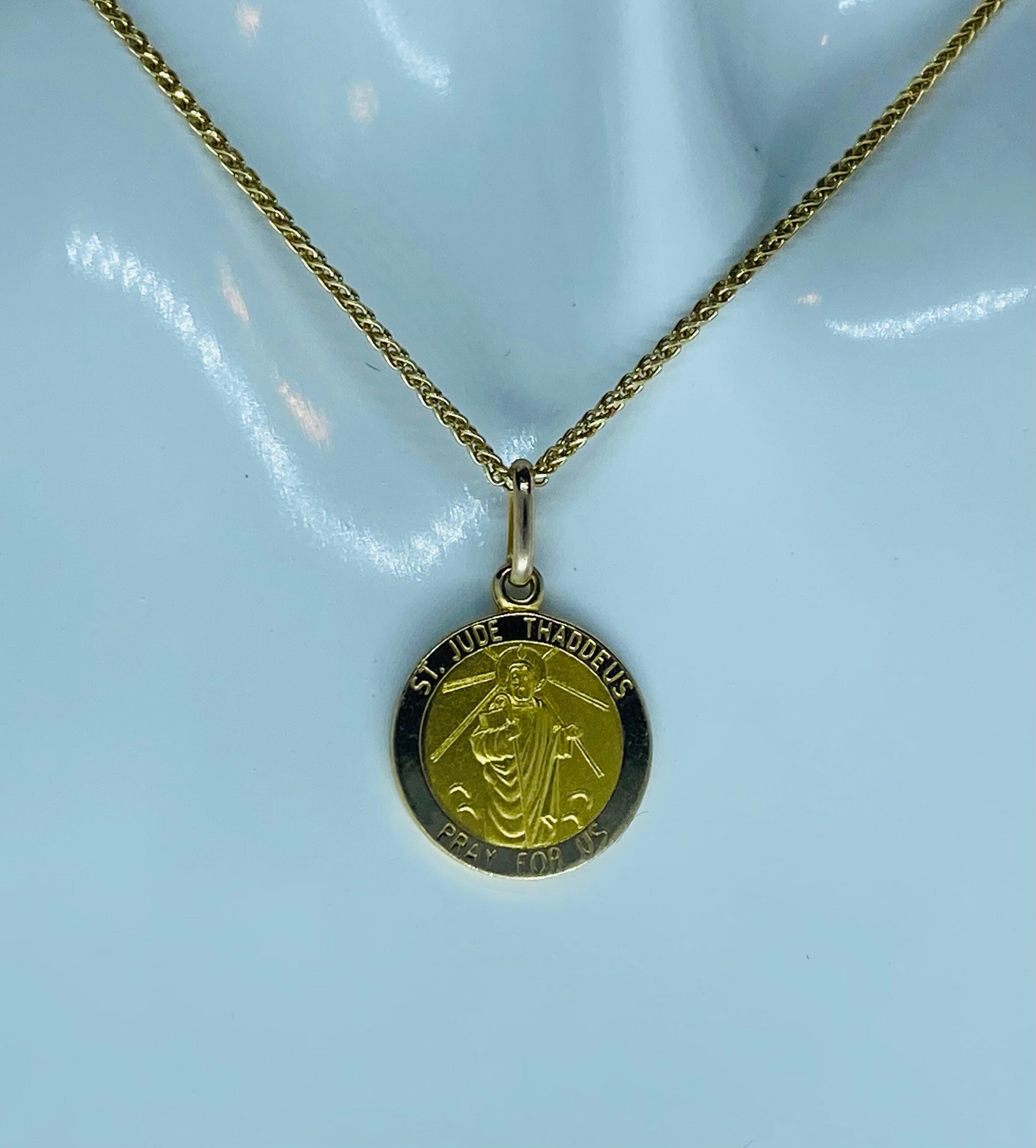 Ciondolo Claddagh In Oro Giallo In Vendita Su Italia