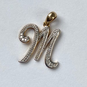Colgante con inicial M, collar con inicial de diamante en oro macizo de 10 quilates, colgante con letra de oro, regalo personalizado, regalo de cumpleaños para mujer