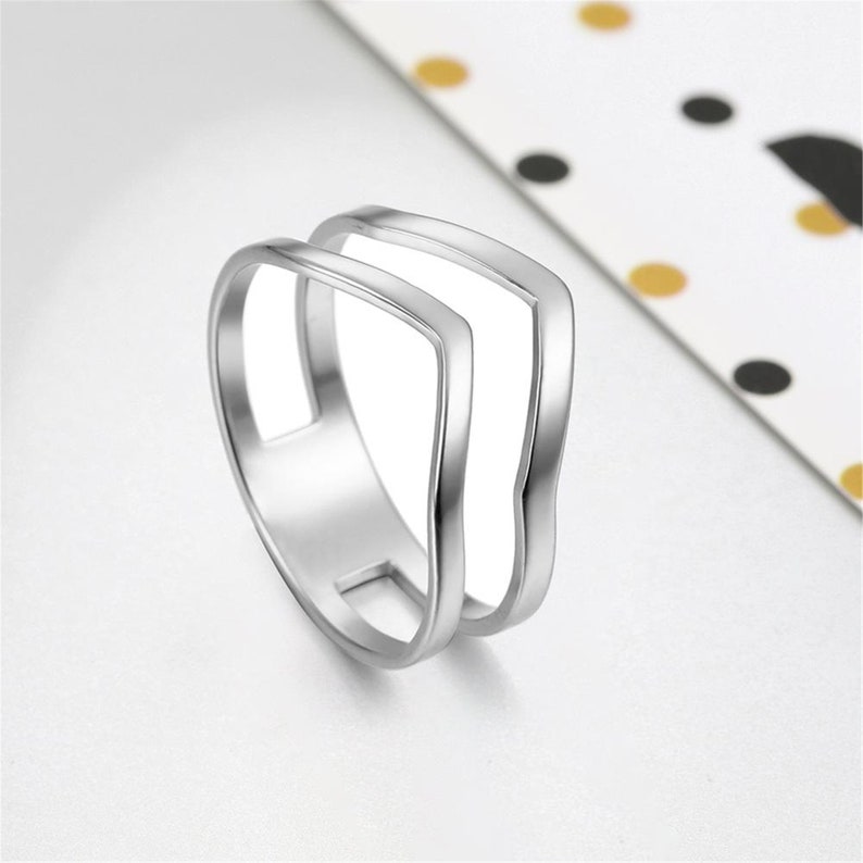 Simple Geometrical Wave Ring Stainless Steel Gold Color Party Finger Rings Jewelry Birthday Gift for Women Girls