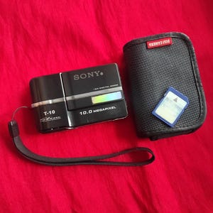 Digital camera Sony T-10 Slim , working digital camera