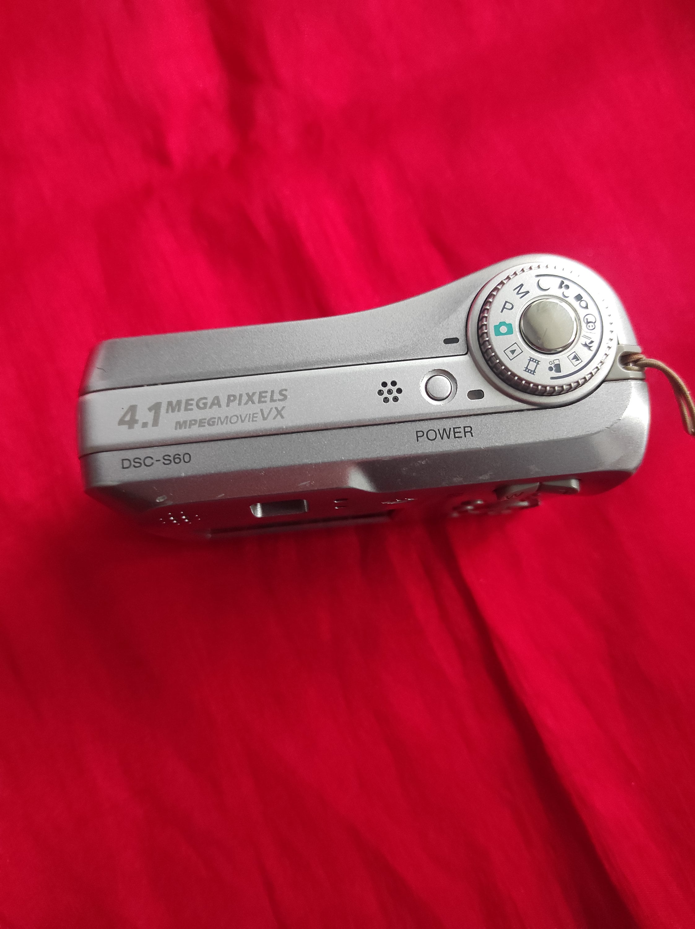 中古 SONY Cyber-shot DSC-S60 コンパクトデジタルカメラ Amazon.com : Sony Cyber-Shot DSC-S60 Digital Camera : Camera