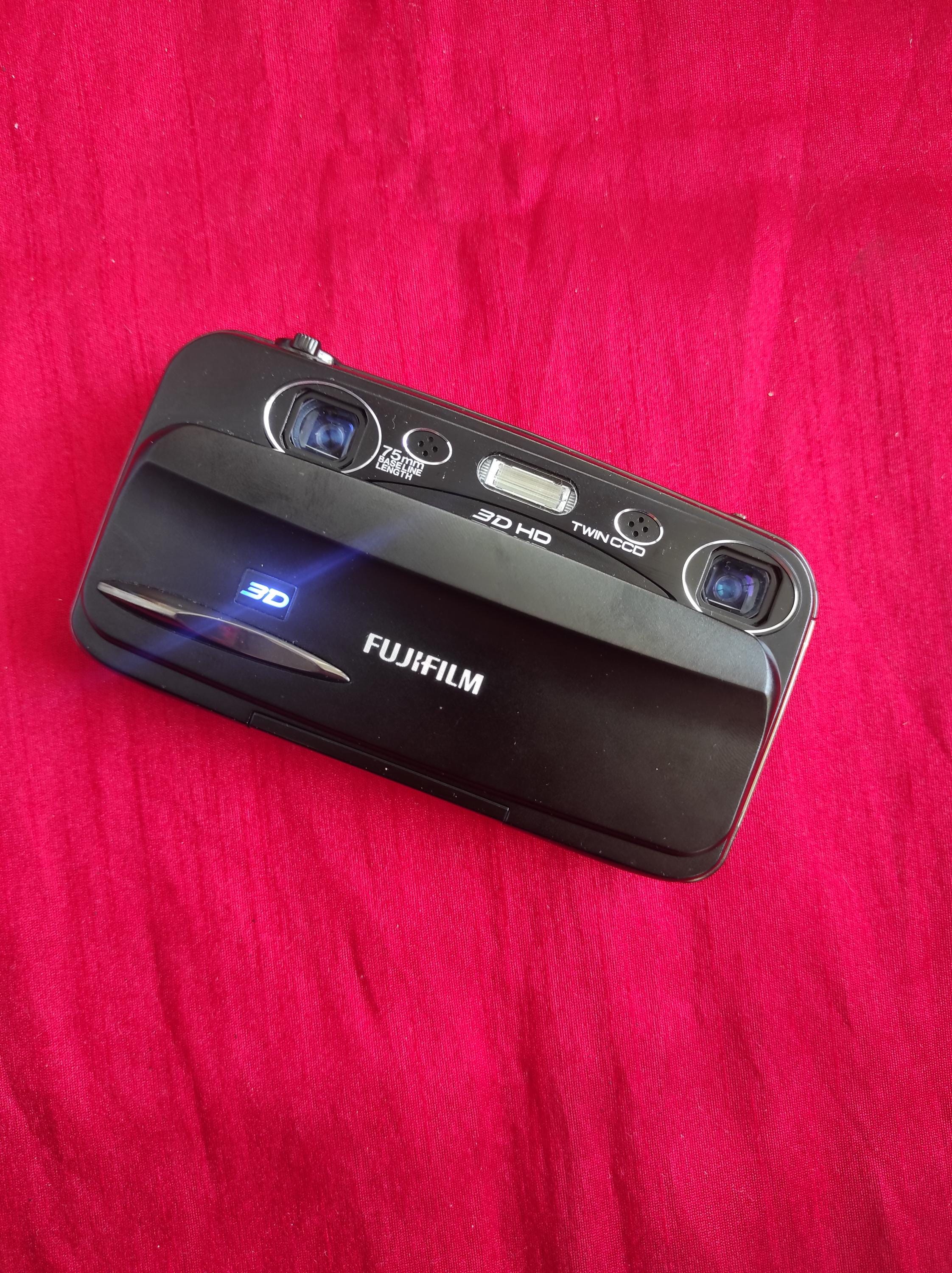 Digital Camera Fujifilm Finepix Real 3D W3 Black, Working Digital Camera Fujifilm Finepix Real 3D W3 Black, Working