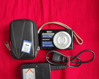Digital camera Sony Cyber-shot DSC-W670, working digital camera