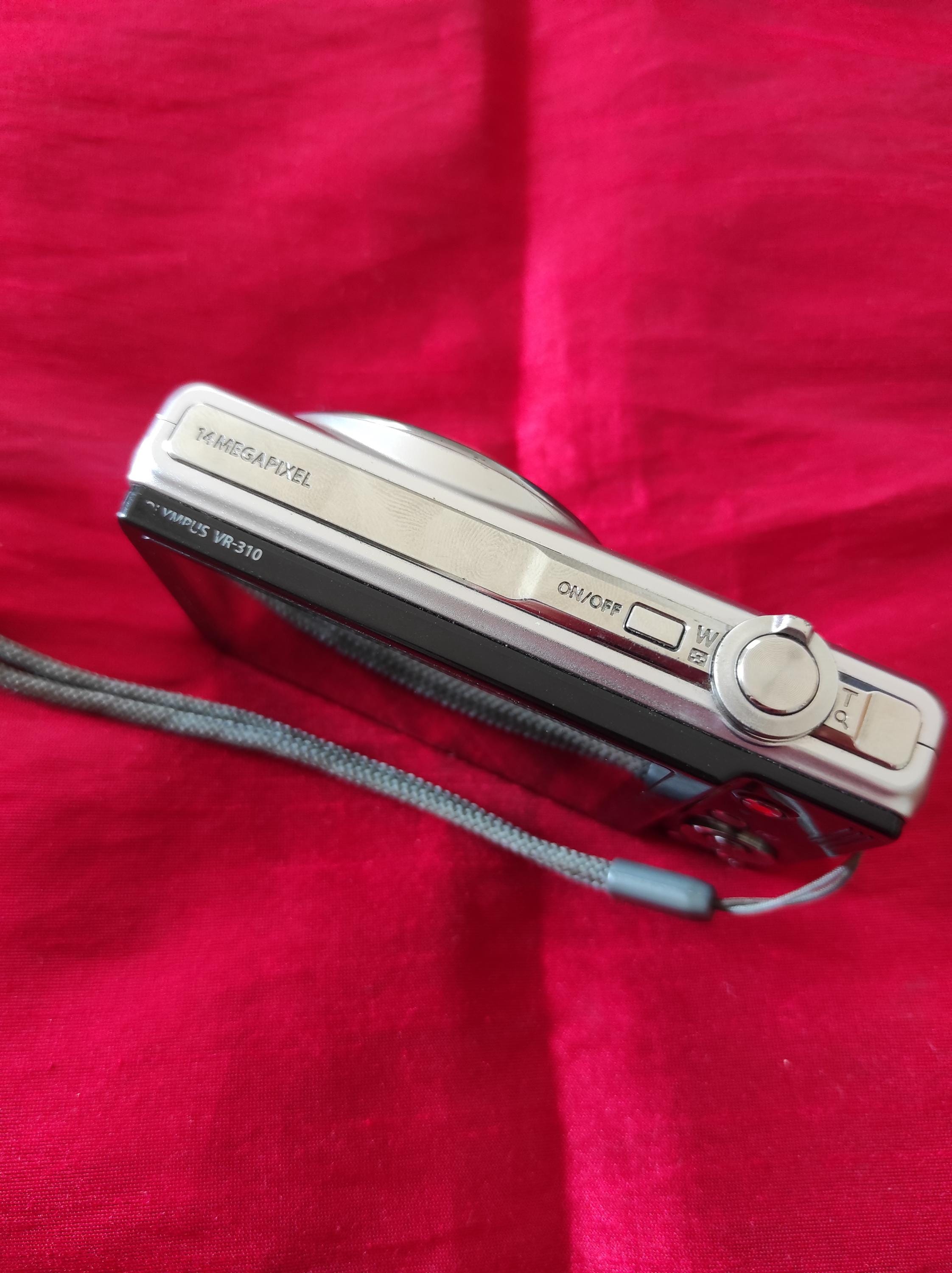 Olympus VR-310 Compact Digital Camera. With a