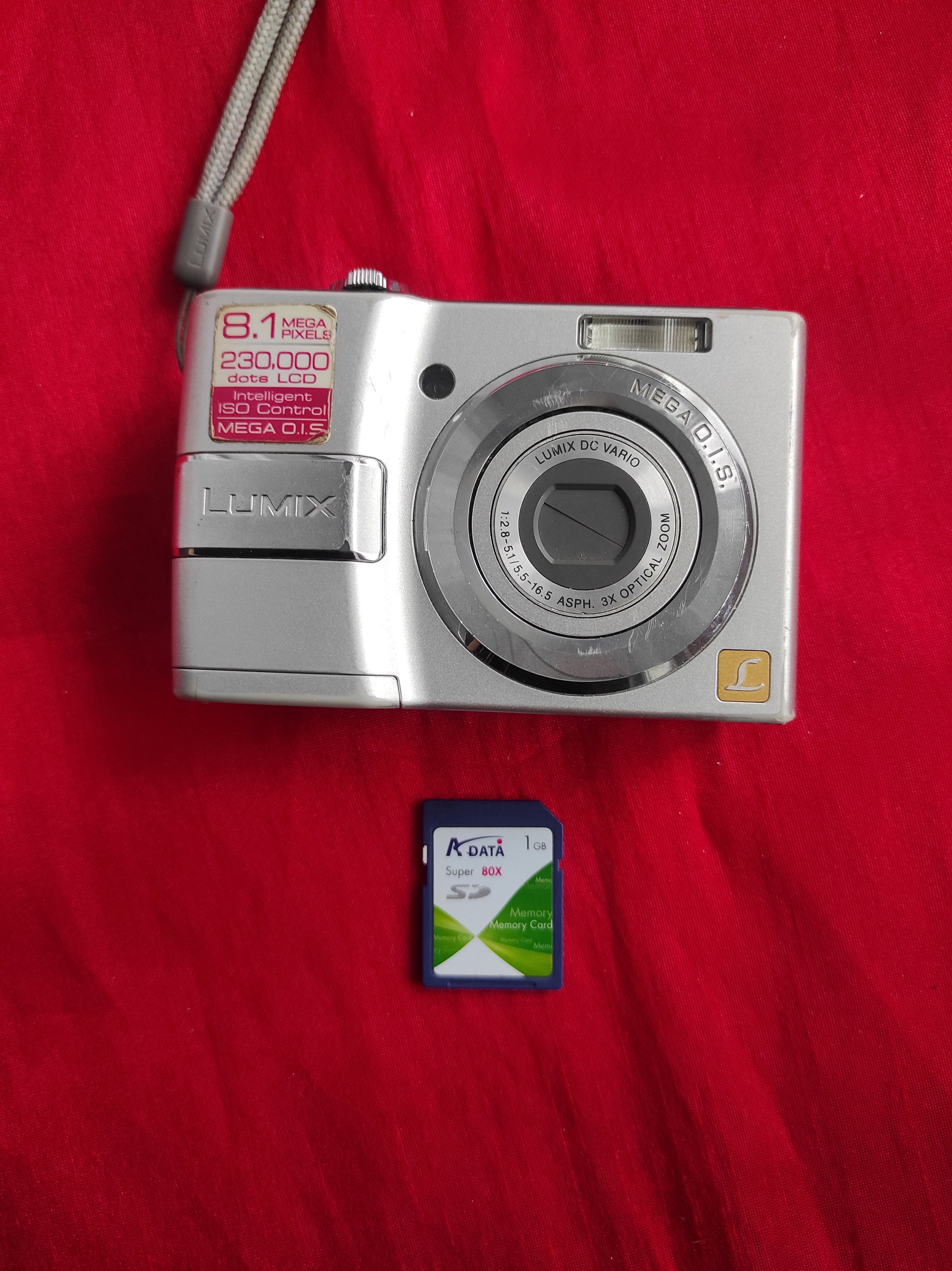 Digital camera Panasonic Lumix DMC-LS80, working digital