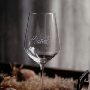 B-Ware | Weinglas einzeln, individuell mit Namen oder Spruch graviert
