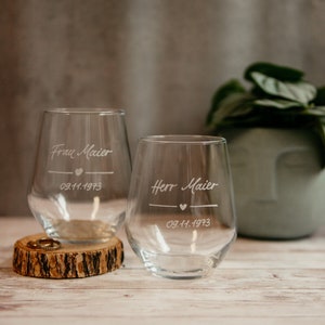 2er Set Gingläser "Ehepaar mit Herz", handgraviert