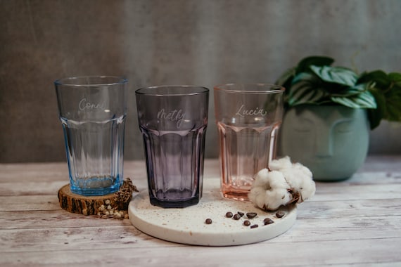 Buy Farbiges Trinkglas Mit Name Handgraviert Und Personalisiert | Cocktailglas, Kaffeeglas Online in India