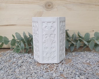 Vase aus Beton mit Ornamenten weiß - Utensilo -