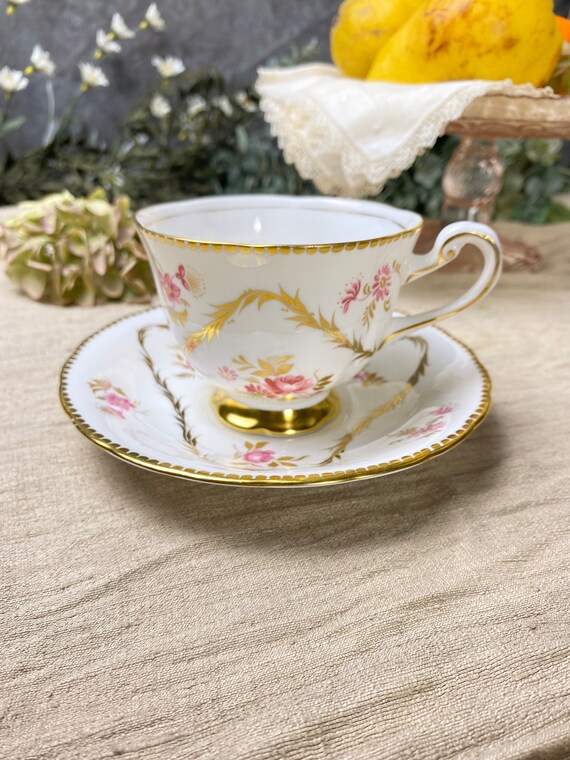Vintage Royal Chelsea English Bone China Teacup & Saucer Hand 