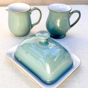 Selección de mesas de gres verde Regency de Denby