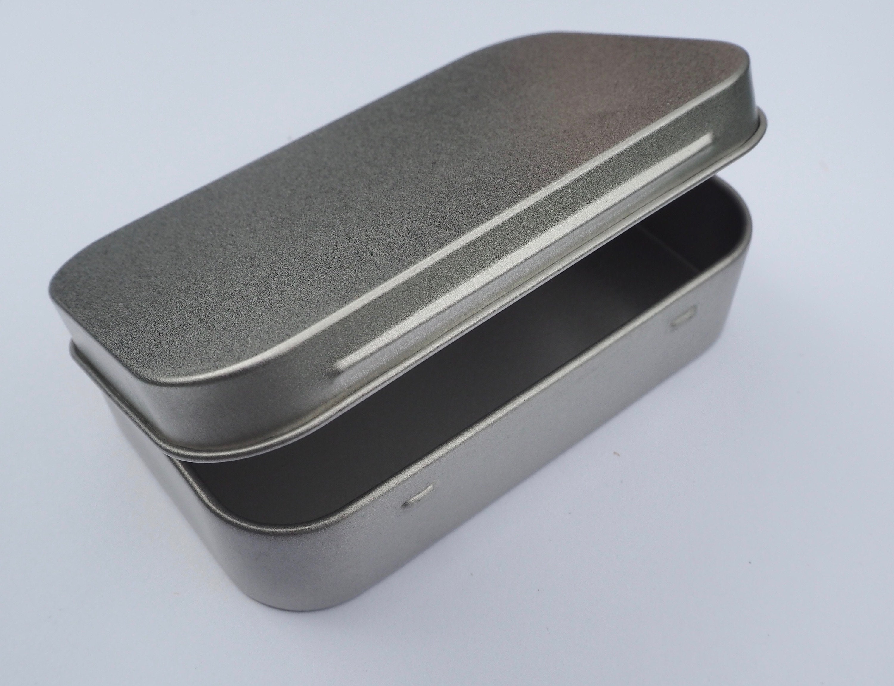 Étain à Couvercle Articulé Pour Le Stockage