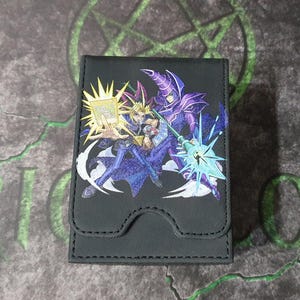 Dark Magician-Yugi Deckbox für Sammelkartenspiele, TCG