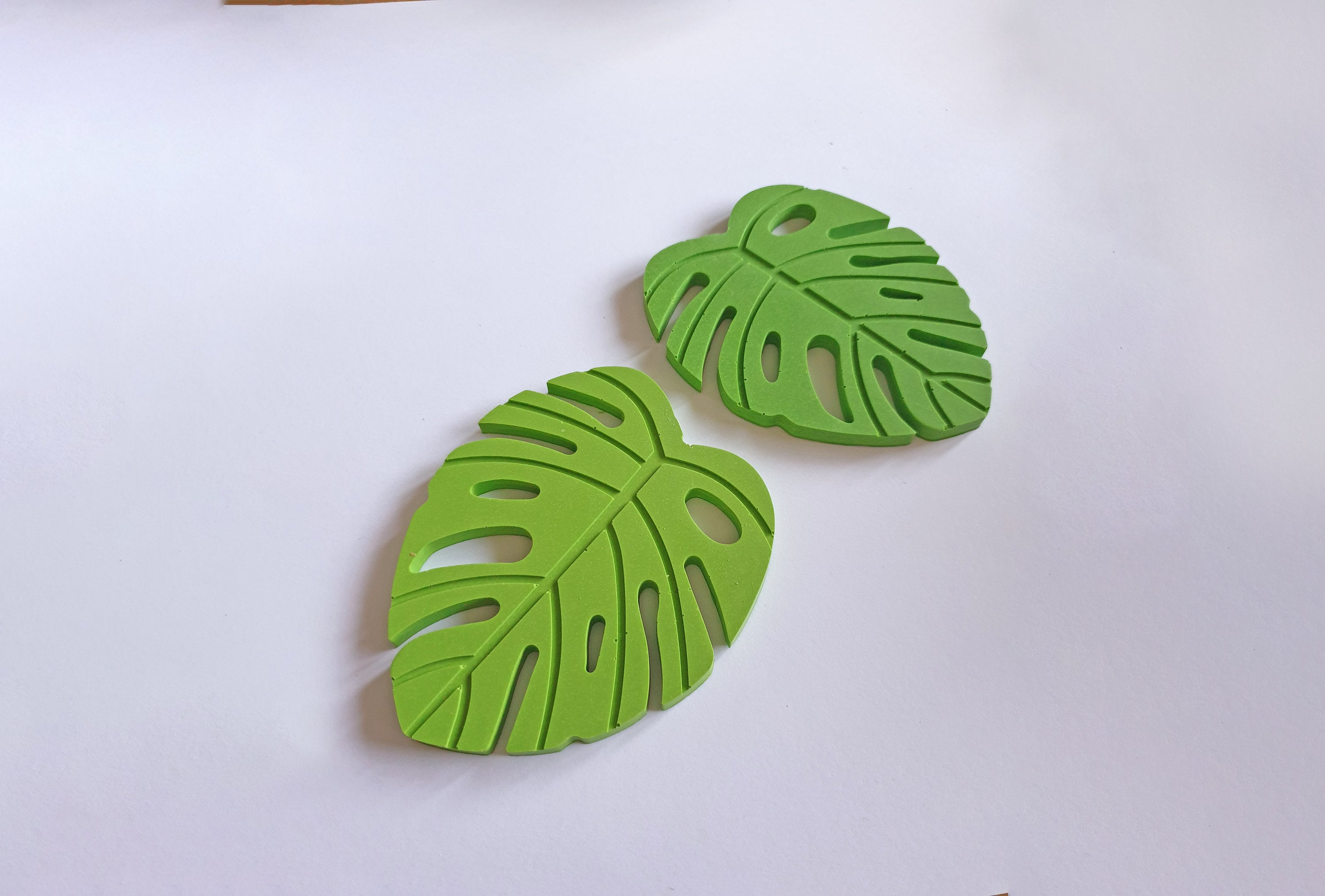 | de Montagnes Russes Green Leaf Coasters Contemporains Fabriqués à La Main | Cadeau Moderne Décorat