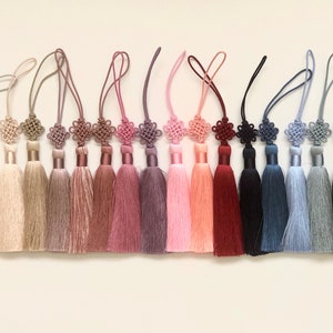 Korea Flower Knot Silky Tassel