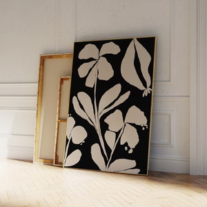 Modern Floral Elegance: Minimalist Design in Black and Beige image 4