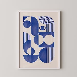 Könnte beinhalten: Abstrakter geometrischer Kunstdruck in einem blau-weißen Farbschema. Der Druck zeigt ein stilisiertes Auge und verschiedene geometrische Formen, darunter Kreise, Quadrate und Rechtecke.