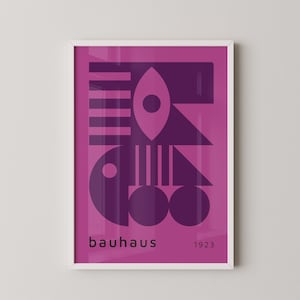 Vom Bauhaus inspirierte moderne Wandkunst: Retro-Design in Rosa- und Lilatönen