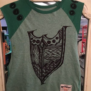 CUSTOM ILLUSTRATED T-SHIRT - Size Small