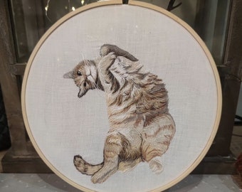 Hand embroidered portait of your pet! Fullbody! Cat portrait. Dog portrait. (20cm)