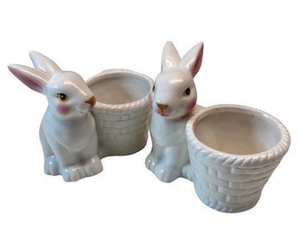 EC00002777 'Sweetheart Rabbit' Wooden Egg Cup 