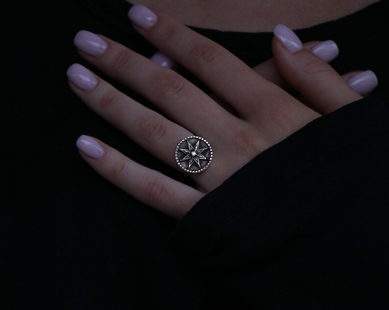 Ishtar ring made of bronze
