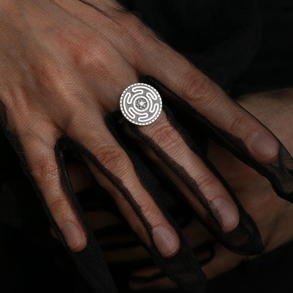 Hekates hjulring • Strophalos - Justerbara gudinnasmycken i sterlingsilver
