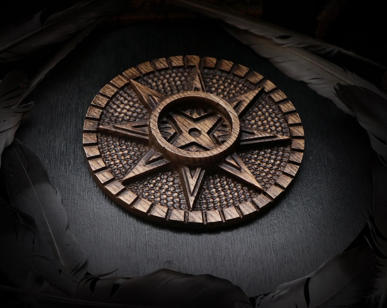 Inanna wooden candle holder