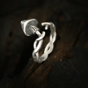 Mushroom Ring made of 925 Sterling Silver / Witchy ring