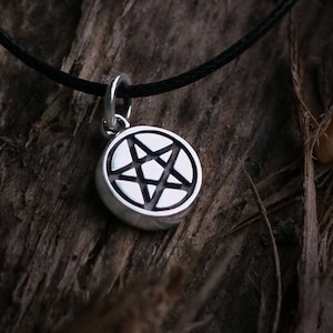 Mini PENTACLE Necklace made of 925 Sterling Silver - Pentacle Pendant - Handmade Jewelry