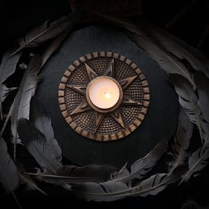Ishtar wooden candle holder